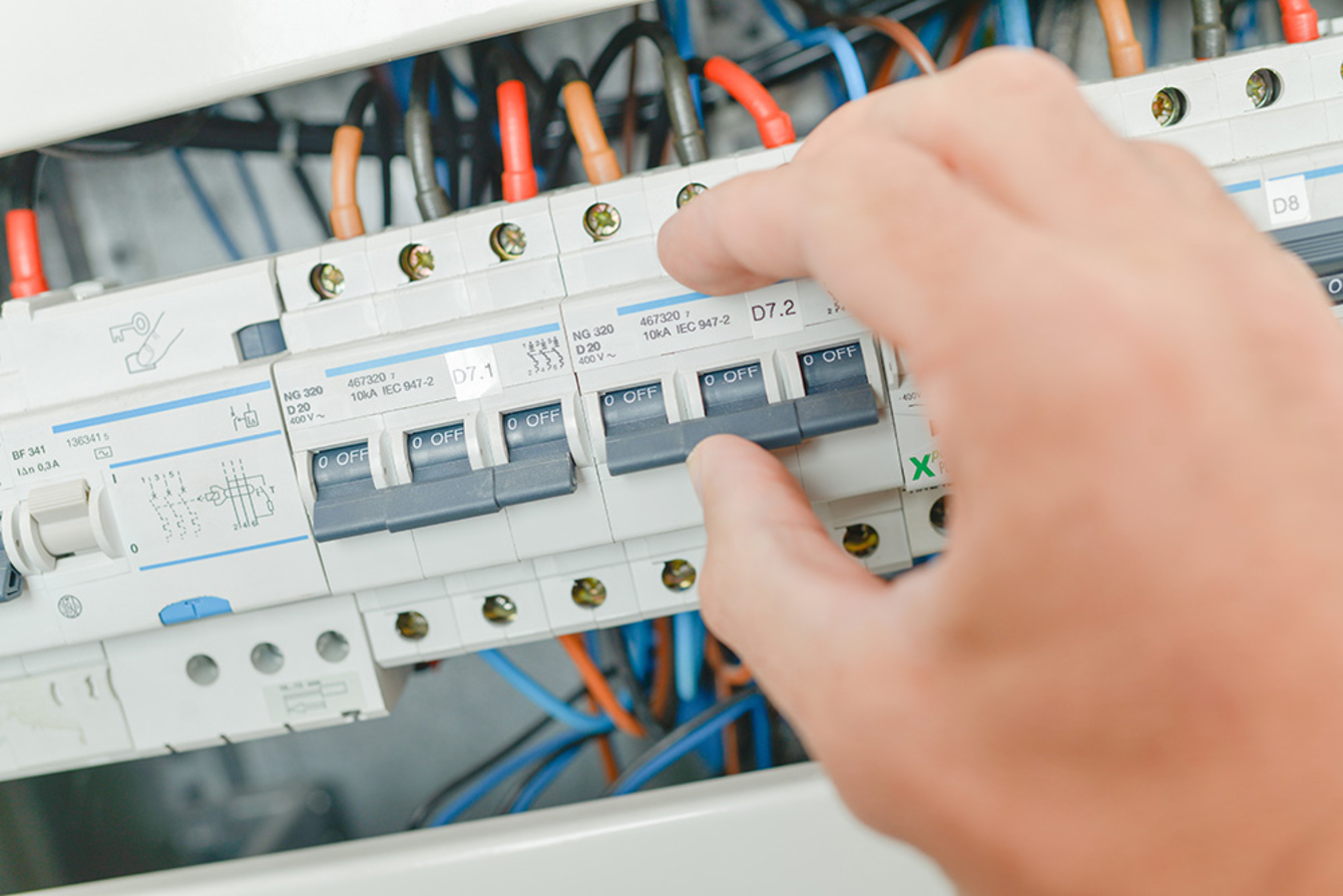 Elektro­installation bei RK Elektrotechnik in Dresden